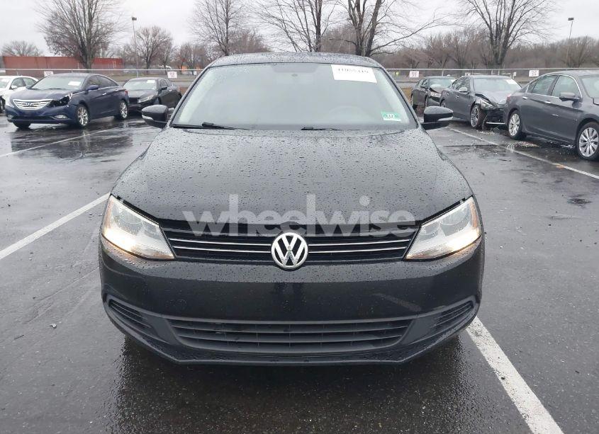 Photo 12 of 2011 Volkswagen Jetta 2.5L SE (VIN 3VWDZ7AJ5BM351071)