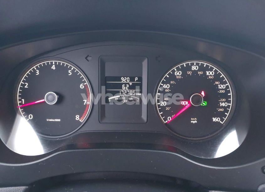 Photo 7 of 2011 Volkswagen Jetta 2.5L SE (VIN 3VWDZ7AJ5BM351071)