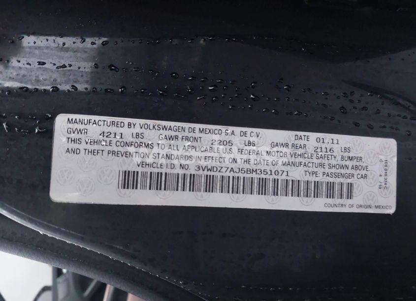 Photo 9 of 2011 Volkswagen Jetta 2.5L SE (VIN 3VWDZ7AJ5BM351071)