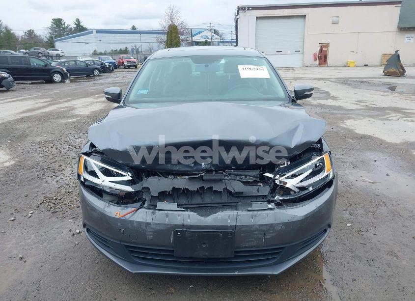 Photo 6 of 2011 Volkswagen Jetta 2.5L SE (VIN 3VWDZ7AJ5BM377346)