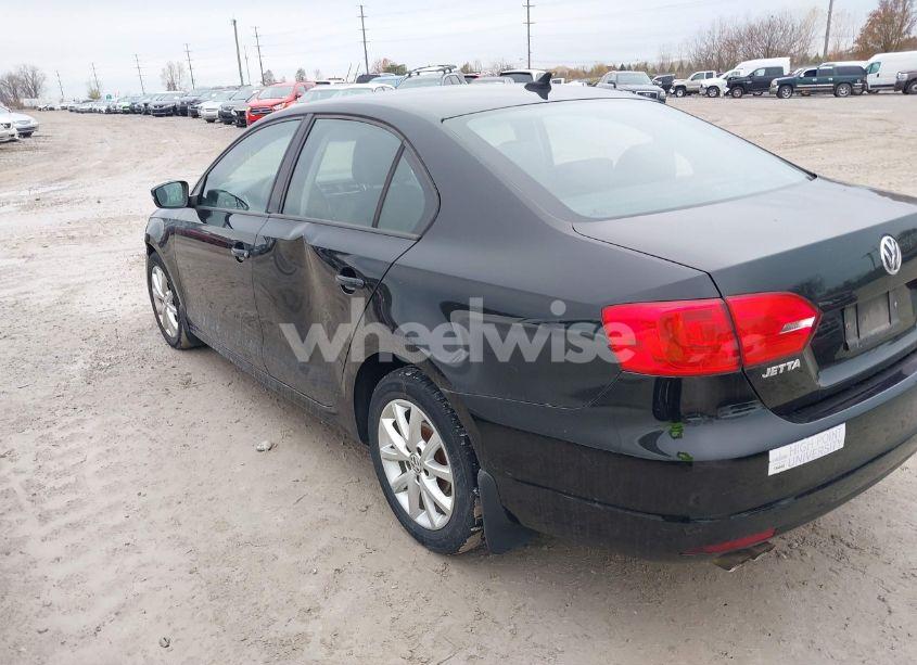 Photo 3 of 2011 Volkswagen Jetta 2.5L SE (VIN 3VWDZ7AJ5BM390209)