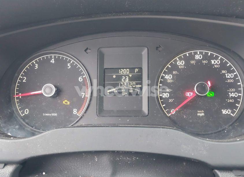 Photo 7 of 2011 Volkswagen Jetta 2.5L SE (VIN 3VWDZ7AJ5BM390209)