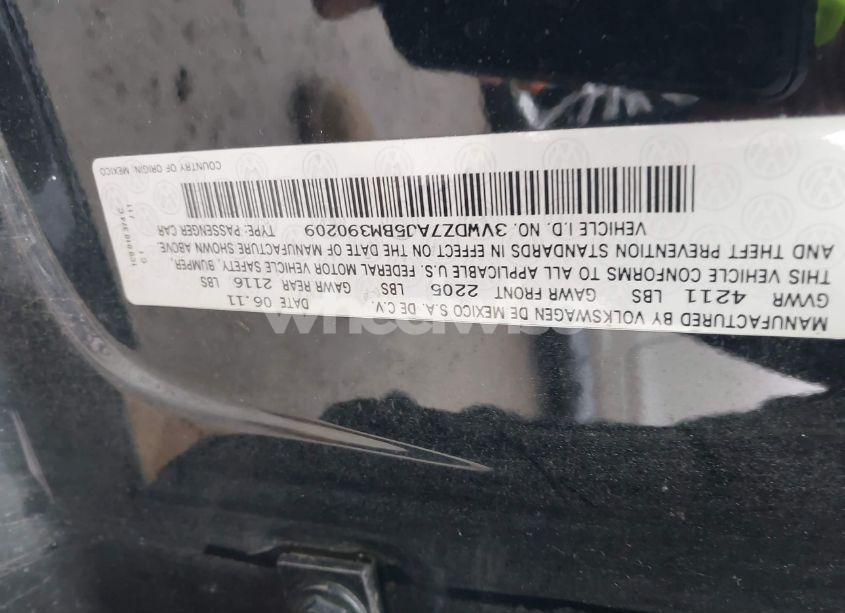 Photo 9 of 2011 Volkswagen Jetta 2.5L SE (VIN 3VWDZ7AJ5BM390209)