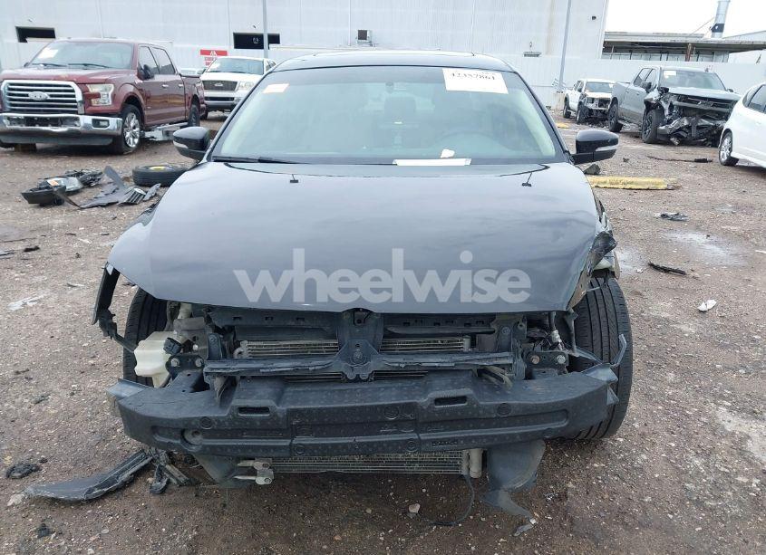 Photo 13 of 2011 Volkswagen Jetta 2.5L SE (VIN 3VWDZ7AJ6BM317592)