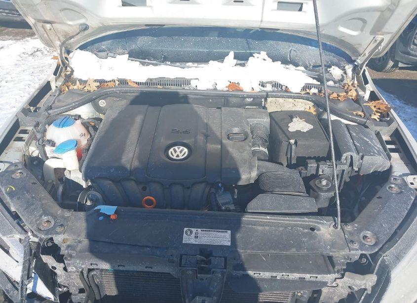 Photo 10 of 2011 Volkswagen Jetta 2.5L SE (VIN 3VWDZ7AJ6BM336255)