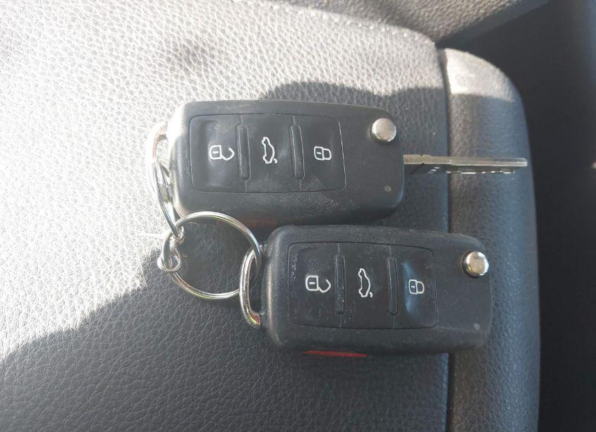 Photo 11 of 2011 Volkswagen Jetta 2.5L SE (VIN 3VWDZ7AJ6BM336255)