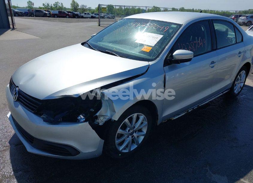 Photo 6 of 2011 Volkswagen Jetta 2.5L SE (VIN 3VWDZ7AJ6BM346719)