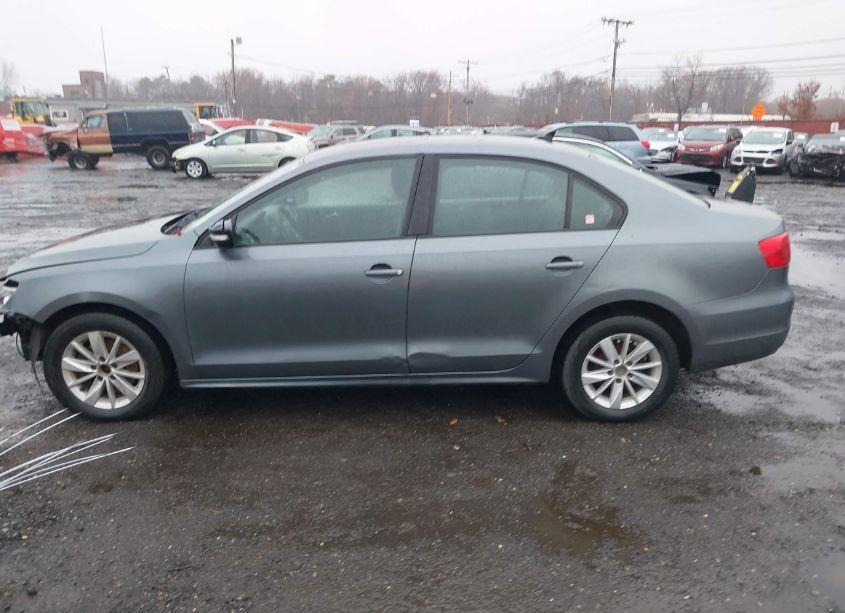Photo 14 of 2011 Volkswagen Jetta 2.5L SE (VIN 3VWDZ7AJ6BM348020)