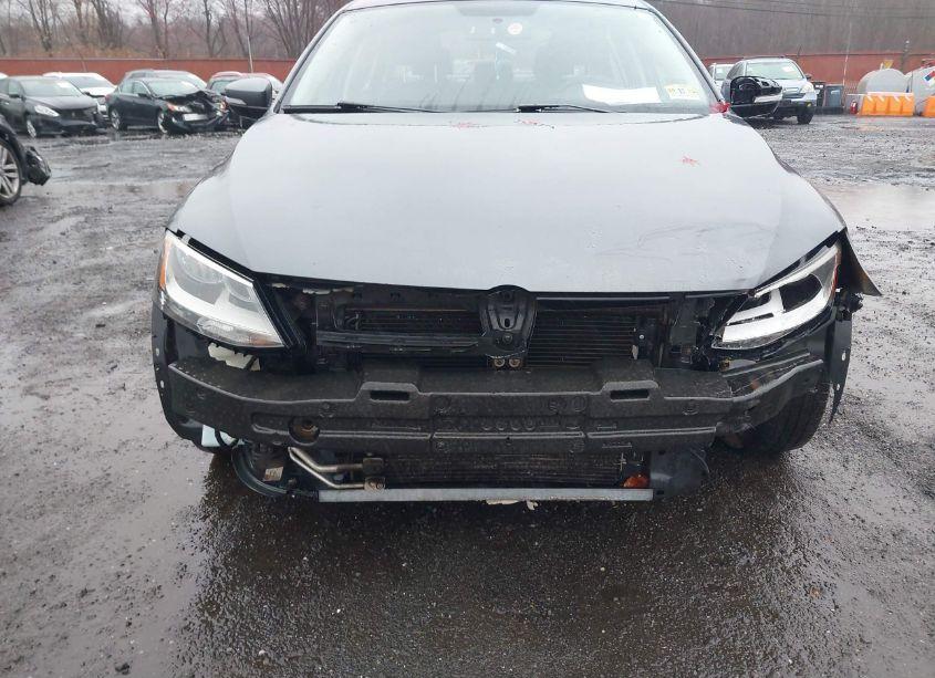 Photo 6 of 2011 Volkswagen Jetta 2.5L SE (VIN 3VWDZ7AJ6BM348020)