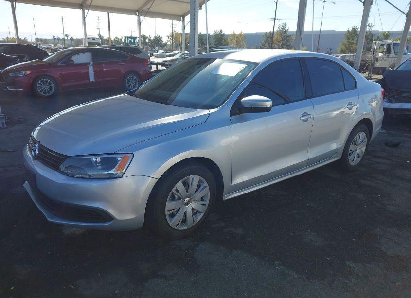 Photo 2 of 2011 Volkswagen Jetta 2.5L SE (VIN 3VWDZ7AJ6BM360278)