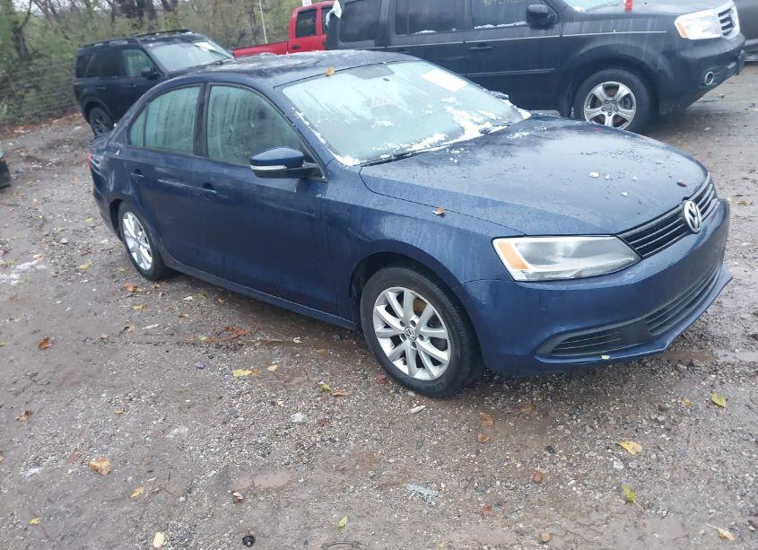 2011 Volkswagen Jetta 2.5L SE (VIN 3VWDZ7AJ6BM396410) main photo