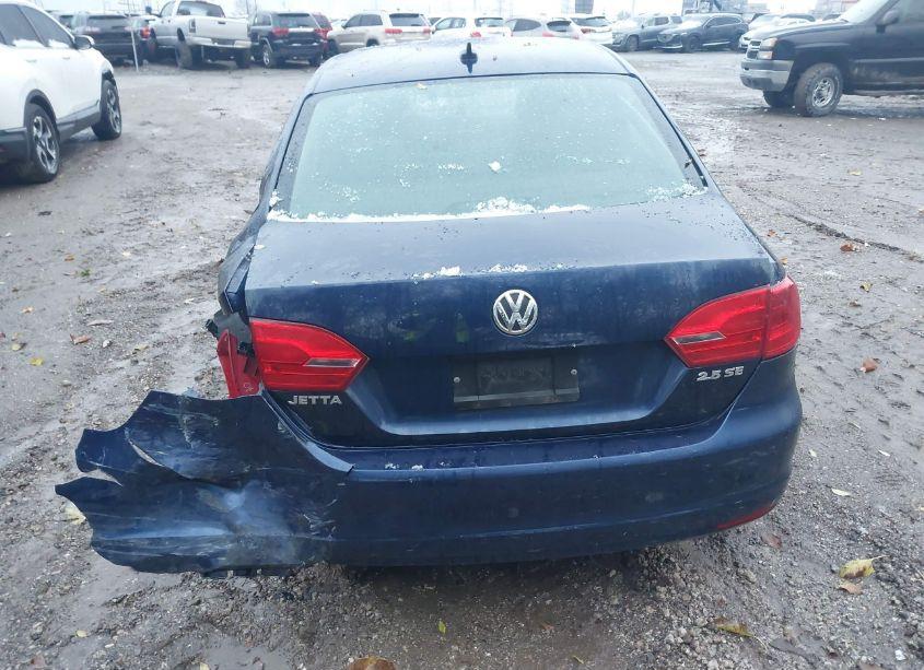 Photo 12 of 2011 Volkswagen Jetta 2.5L SE (VIN 3VWDZ7AJ6BM396410)