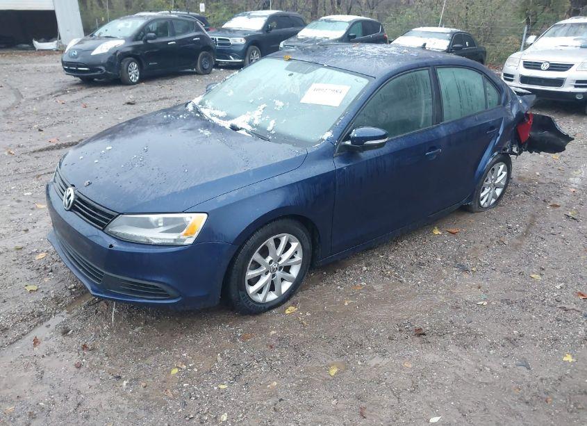 Photo 2 of 2011 Volkswagen Jetta 2.5L SE (VIN 3VWDZ7AJ6BM396410)