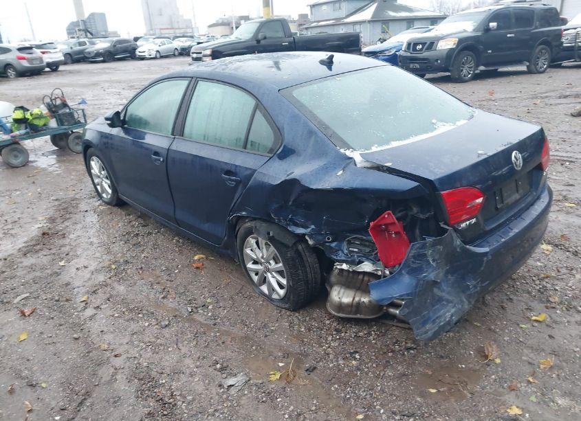 Photo 3 of 2011 Volkswagen Jetta 2.5L SE (VIN 3VWDZ7AJ6BM396410)