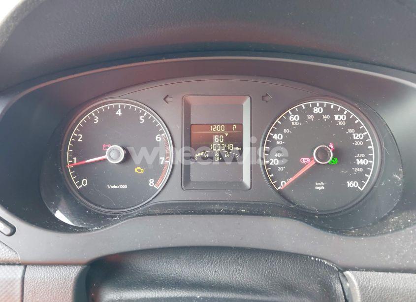 Photo 7 of 2011 Volkswagen Jetta 2.5L SE (VIN 3VWDZ7AJ7BM024817)