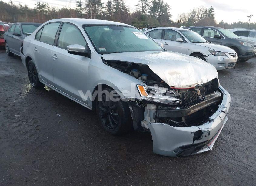 2011 Volkswagen Jetta 2.5L SE (VIN 3VWDZ7AJ7BM107258) main photo