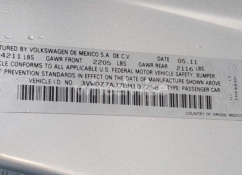 Photo 9 of 2011 Volkswagen Jetta 2.5L SE (VIN 3VWDZ7AJ7BM107258)