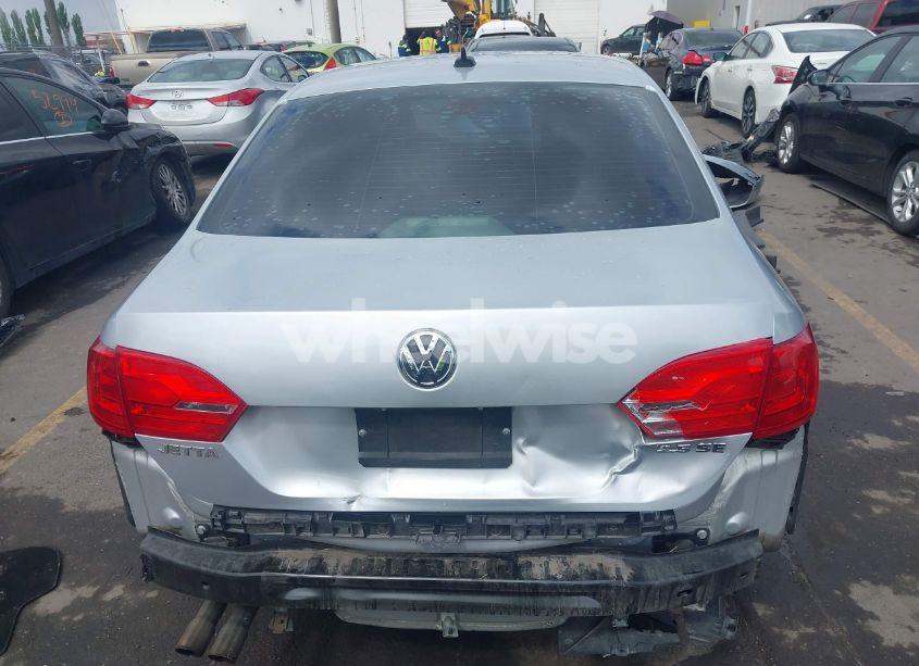 Photo 17 of 2011 Volkswagen Jetta 2.5L SE (VIN 3VWDZ7AJ7BM340220)