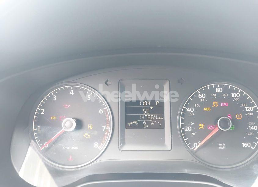 Photo 7 of 2011 Volkswagen Jetta 2.5L SE (VIN 3VWDZ7AJ7BM340220)