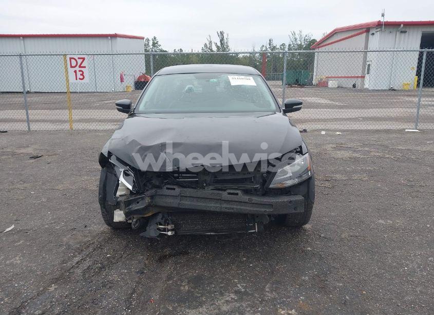 Photo 12 of 2011 Volkswagen Jetta 2.5L SE (VIN 3VWDZ7AJ7BM347121)