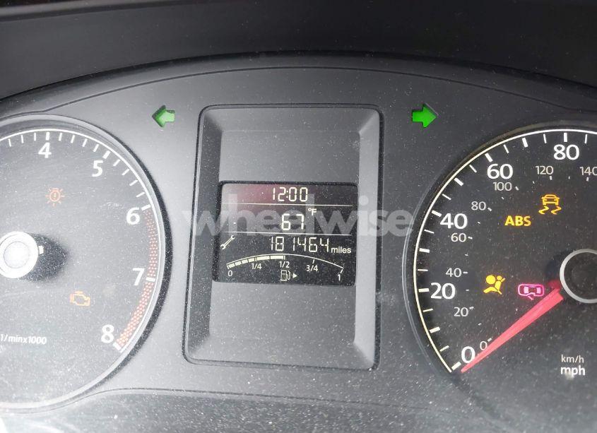 Photo 7 of 2011 Volkswagen Jetta 2.5L SE (VIN 3VWDZ7AJ7BM374691)