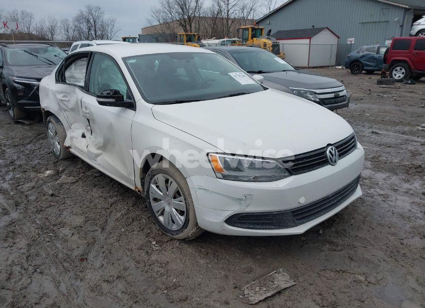2011 Volkswagen Jetta 2.5L SE (VIN 3VWDZ7AJ7BM381317) main photo
