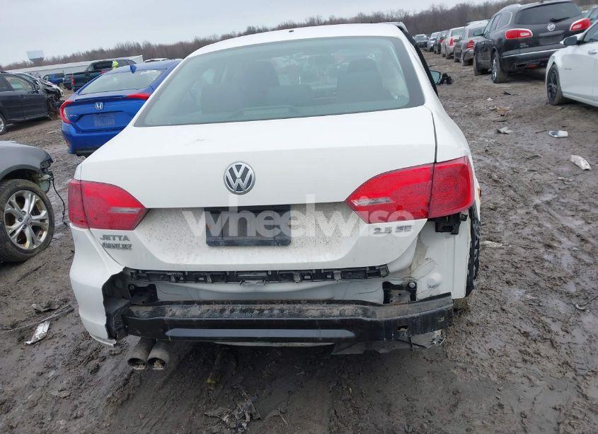 Photo 17 of 2011 Volkswagen Jetta 2.5L SE (VIN 3VWDZ7AJ7BM381317)