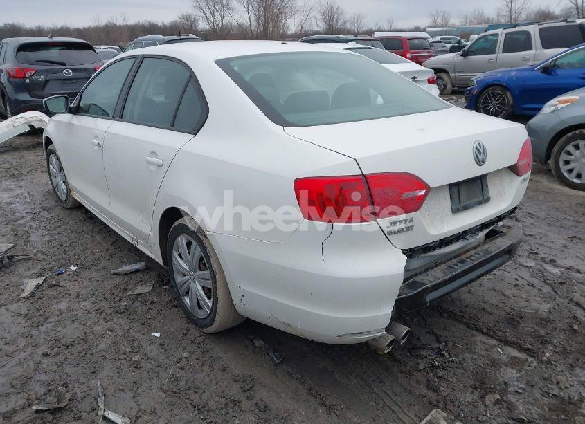 Photo 3 of 2011 Volkswagen Jetta 2.5L SE (VIN 3VWDZ7AJ7BM381317)