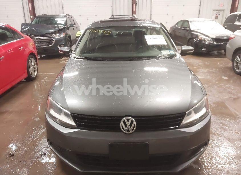 Photo 12 of 2011 Volkswagen Jetta 2.5L SE (VIN 3VWDZ7AJ8BM018119)