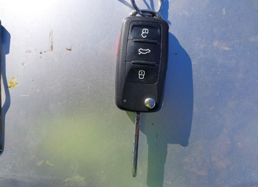 Photo 11 of 2011 Volkswagen Jetta 2.5L SE (VIN 3VWDZ7AJ8BM021778)