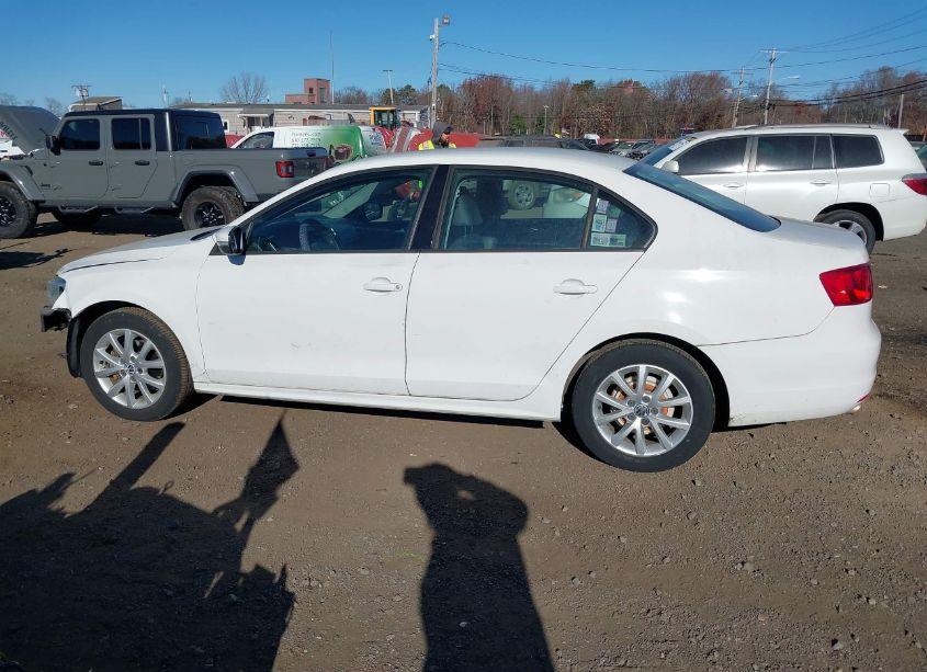 Photo 14 of 2011 Volkswagen Jetta 2.5L SE (VIN 3VWDZ7AJ8BM021778)