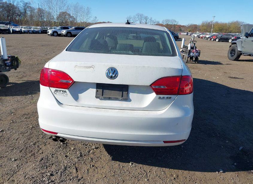 Photo 16 of 2011 Volkswagen Jetta 2.5L SE (VIN 3VWDZ7AJ8BM021778)