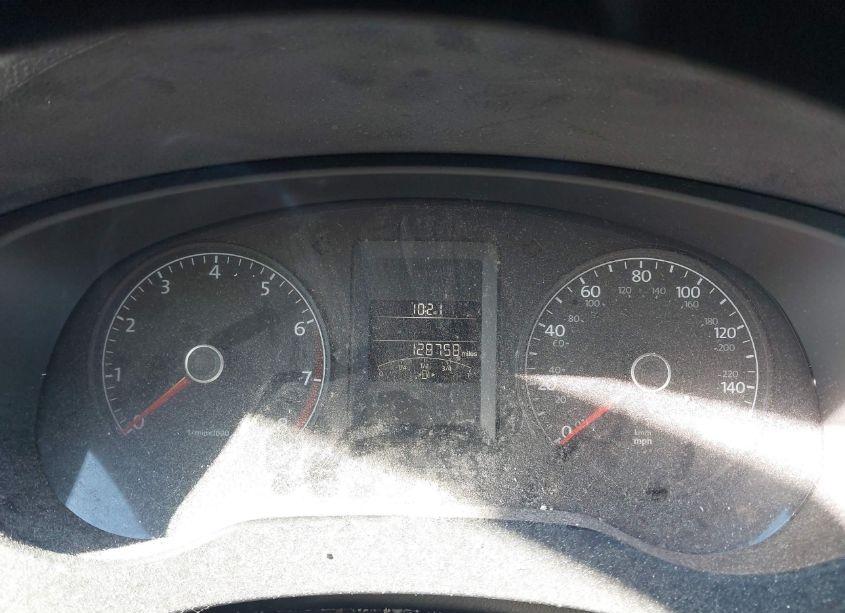 Photo 7 of 2011 Volkswagen Jetta 2.5L SE (VIN 3VWDZ7AJ8BM021778)