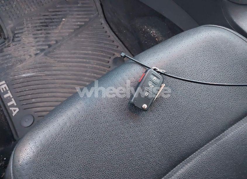 Photo 11 of 2011 Volkswagen Jetta 2.5L SE (VIN 3VWDZ7AJ8BM041593)