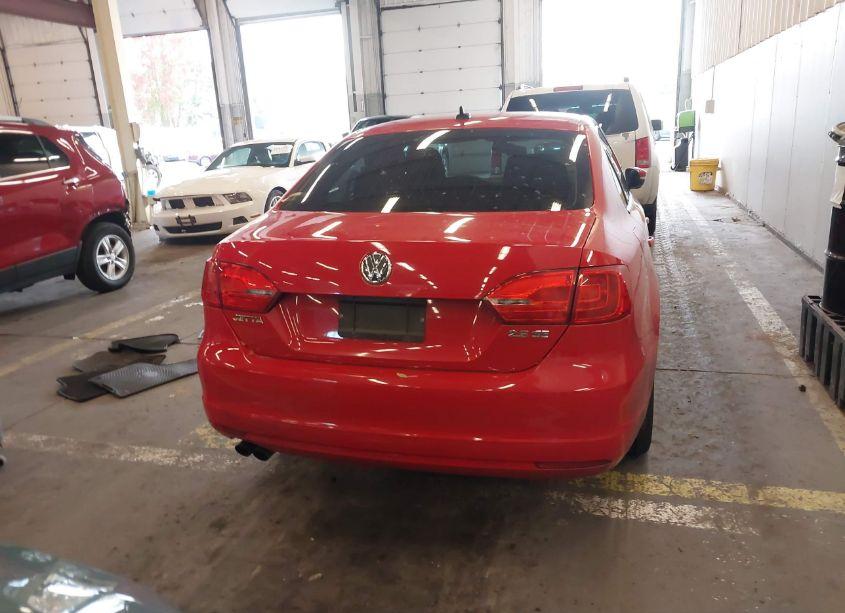 Photo 16 of 2011 Volkswagen Jetta 2.5L SE (VIN 3VWDZ7AJ8BM084427)