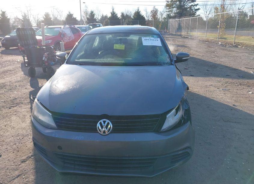 Photo 12 of 2011 Volkswagen Jetta 2.5L SE (VIN 3VWDZ7AJ8BM319005)