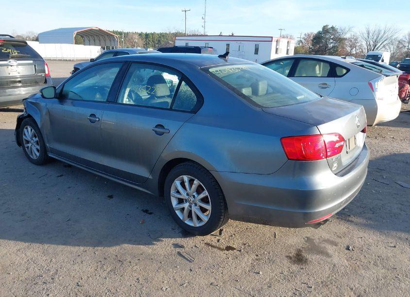 Photo 3 of 2011 Volkswagen Jetta 2.5L SE (VIN 3VWDZ7AJ8BM319005)