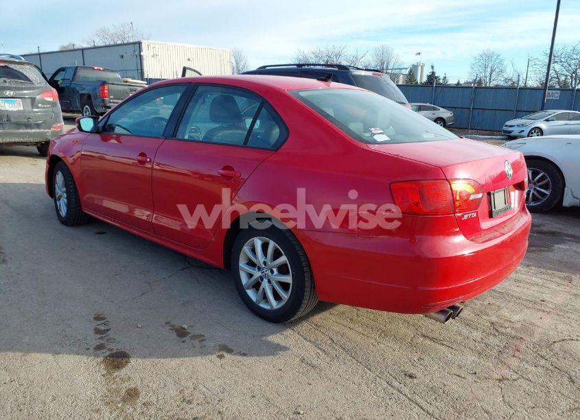 Photo 3 of 2011 Volkswagen Jetta 2.5L SE (VIN 3VWDZ7AJ8BM399549)