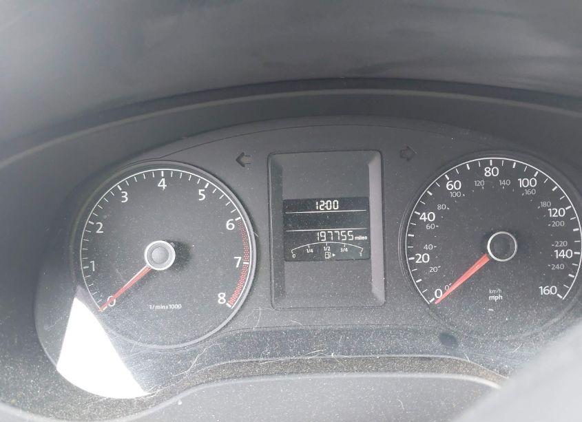 Photo 7 of 2011 Volkswagen Jetta 2.5L SE (VIN 3VWDZ7AJ9BM015228)