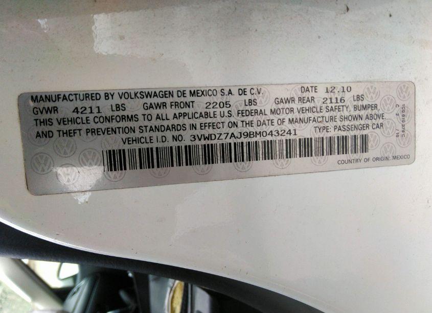 Photo 9 of 2011 Volkswagen Jetta 2.5L SE (VIN 3VWDZ7AJ9BM043241)