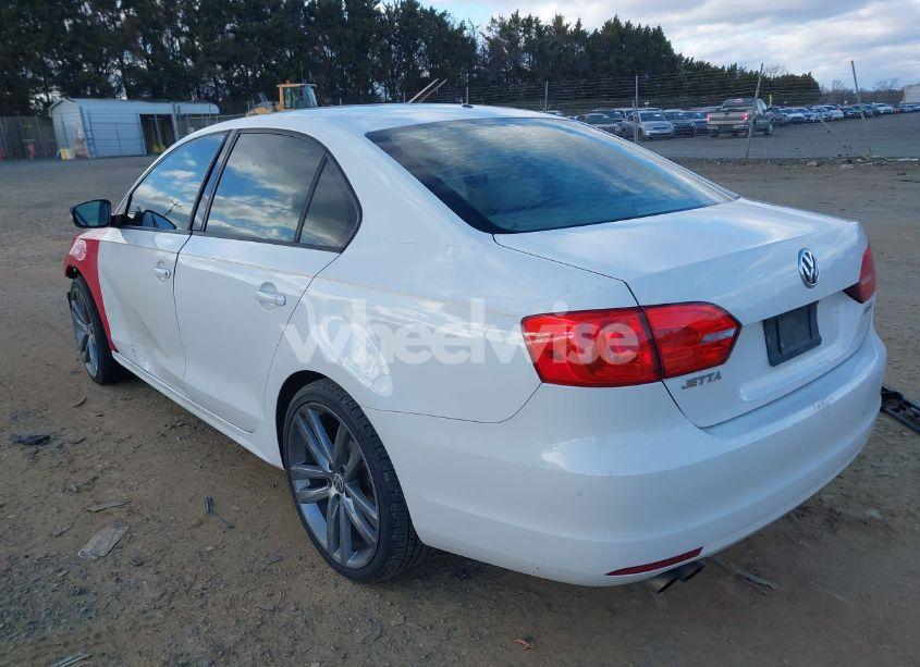 Photo 3 of 2011 Volkswagen Jetta 2.5L SE (VIN 3VWDZ7AJ9BM302598)