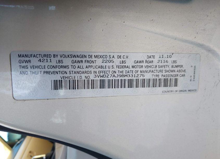 Photo 9 of 2011 Volkswagen Jetta 2.5L SE (VIN 3VWDZ7AJ9BM331275)