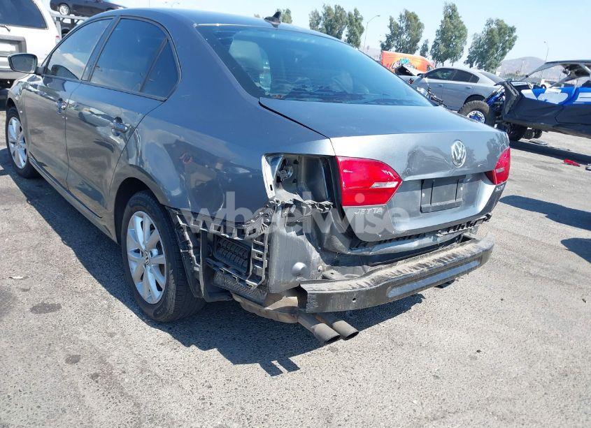 Photo 6 of 2011 Volkswagen Jetta 2.5L SE (VIN 3VWDZ7AJXBM011639)