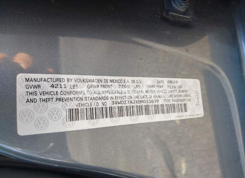 Photo 9 of 2011 Volkswagen Jetta 2.5L SE (VIN 3VWDZ7AJXBM011639)