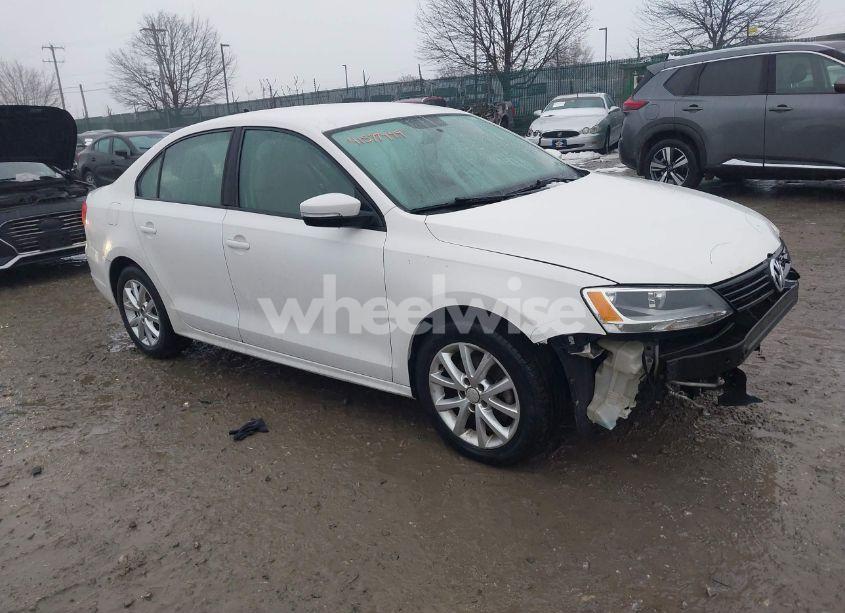 2011 Volkswagen Jetta 2.5L SE (VIN 3VWDZ7AJXBM051980) main photo