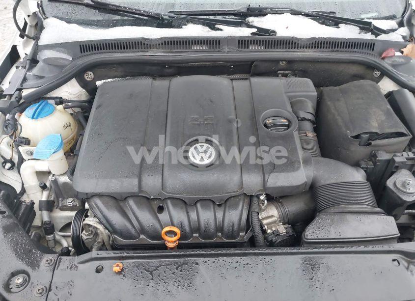 Photo 10 of 2011 Volkswagen Jetta 2.5L SE (VIN 3VWDZ7AJXBM051980)