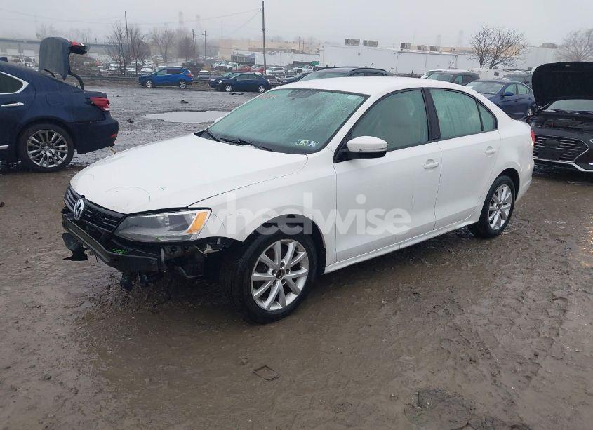 Photo 2 of 2011 Volkswagen Jetta 2.5L SE (VIN 3VWDZ7AJXBM051980)