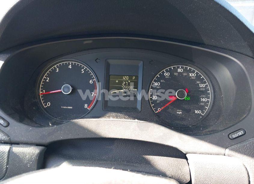 Photo 7 of 2011 Volkswagen Jetta 2.5L SE (VIN 3VWDZ7AJXBM338722)