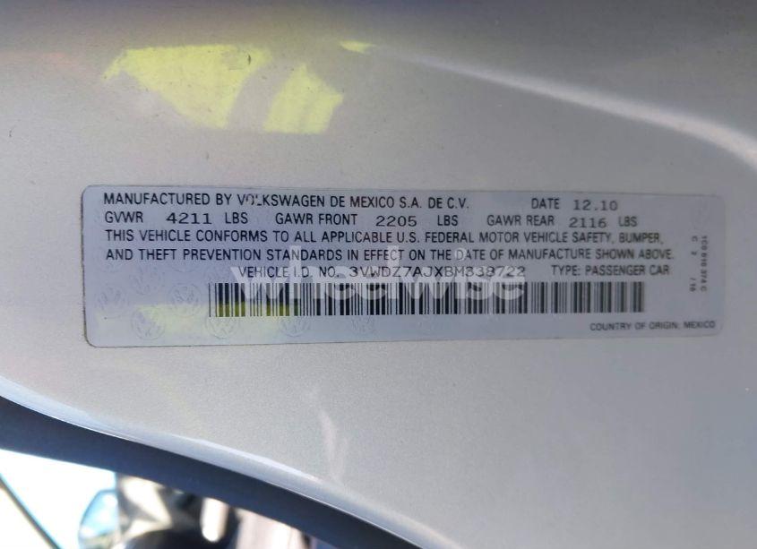 Photo 9 of 2011 Volkswagen Jetta 2.5L SE (VIN 3VWDZ7AJXBM338722)