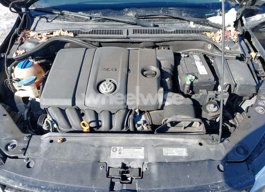 Photo 10 of 2011 Volkswagen Jetta 2.5L SE (VIN 3VWDZ7AJXBM377066)